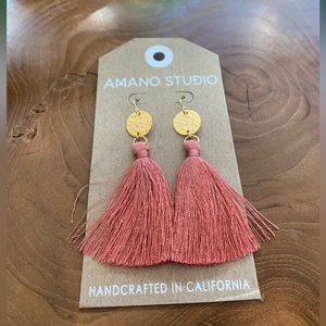 Pink tassel and hammered gold earrings